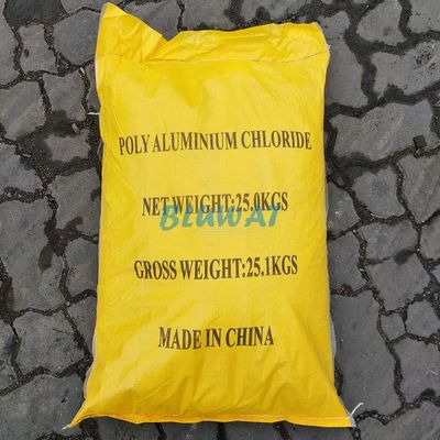 kupować Proszek Pac Al2o3 Chlorek polialuminiowy Koagulant Chemikalia do oczyszczania wody produkcja internetowa